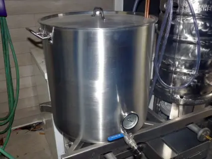 MoreBeer.com's 26 gallon Brew Kettle with ball valve